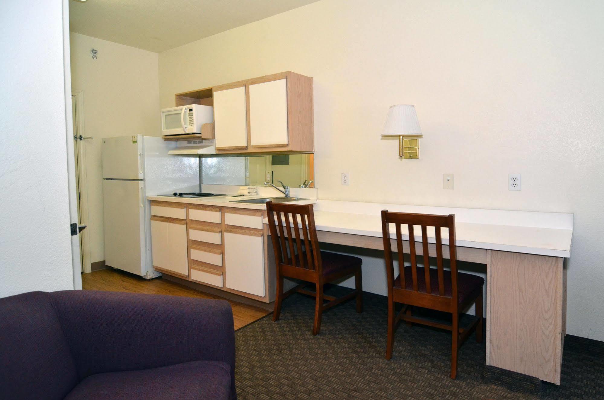 Intown Suites Extended Stay Austin Tx - Research Blvd Jollyville Exterior photo
